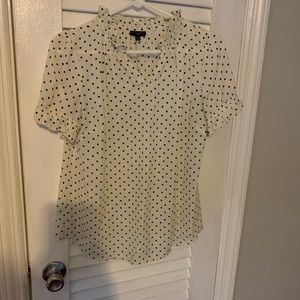 Cute white with blue pika a dots Talbots top